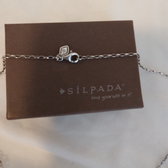 Neclace - Picture 2 of 4